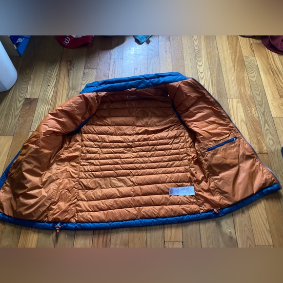 Cotopaxi Down Vest Womens Medium - Picture 4 of 5